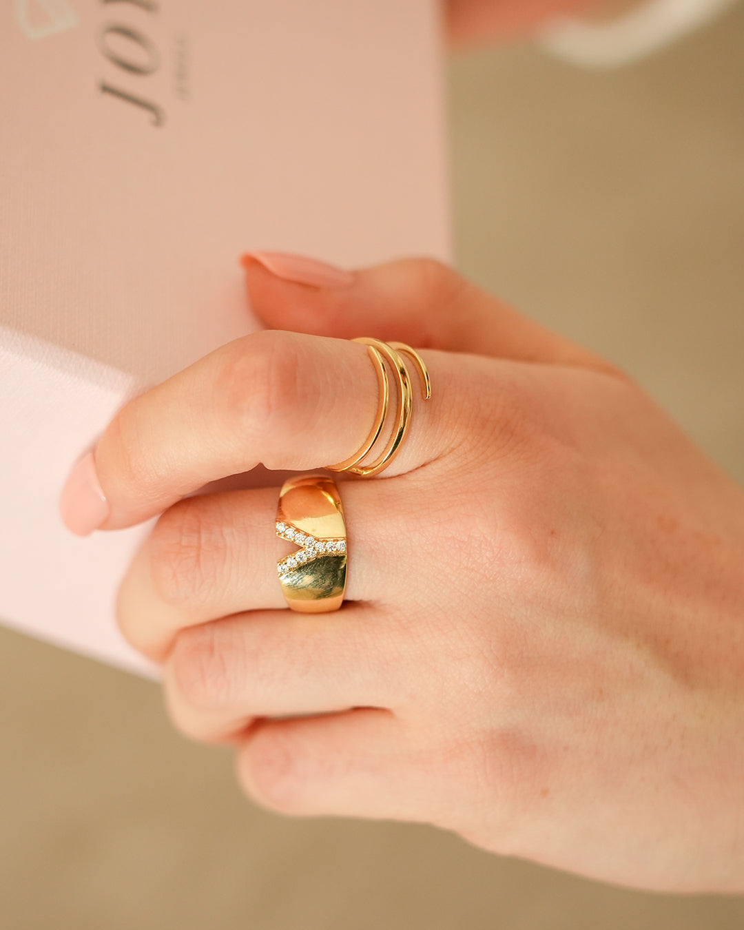 Letter Bold Ring